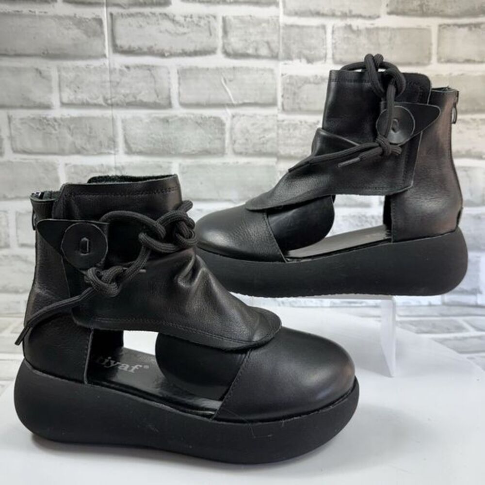Sttiyaf Women’s Size 38/ US 8 Black Leather Platform High Top Cut Out Sandals